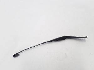  Windshield wiper blade 