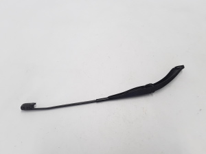  Windshield wiper blade 