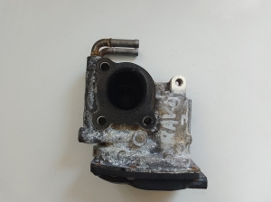  EGR valve 