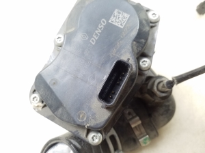  EGR valve 