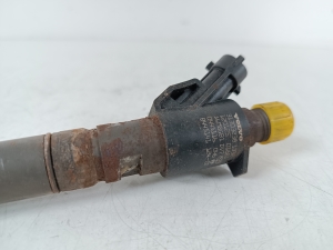  Fuel injector 