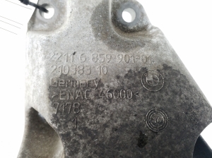  Engine holder 