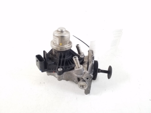  EGR valve 