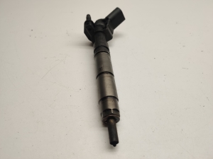  Fuel injector 