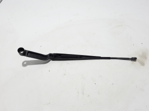  Windshield wiper blade 