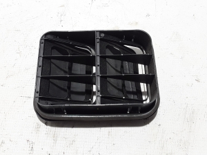  Rear wing ventilation grille 