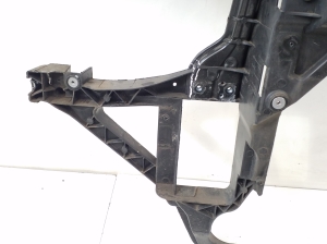  Front frame and its details (TV) 