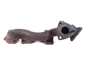  Exhaust manifold 