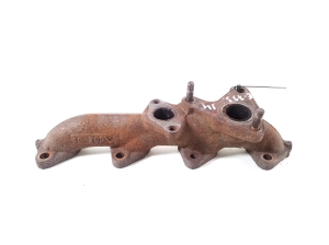  Exhaust manifold 