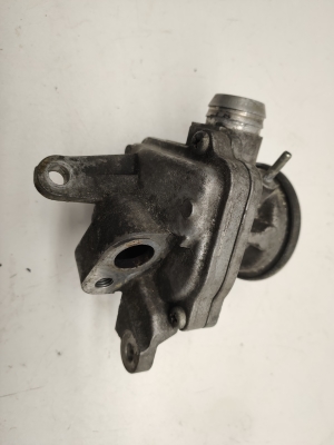  EGR valve 