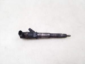  Fuel injector 