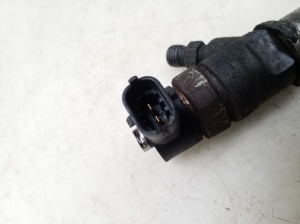  Fuel injector 