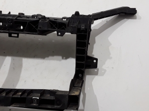  Front frame and its details (TV) 