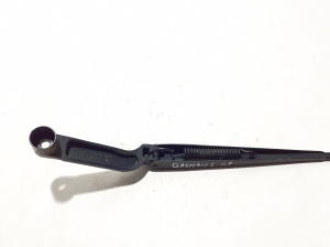  Windshield wiper blade 