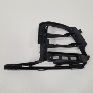  Front bumper lower grille 