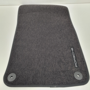  Interior mats 