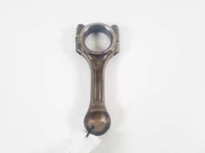  Connecting rod 