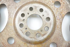  Clutch flywheel 