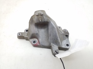  Engine holder 