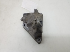  Engine holder 