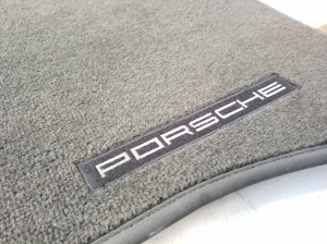  Interior mats 