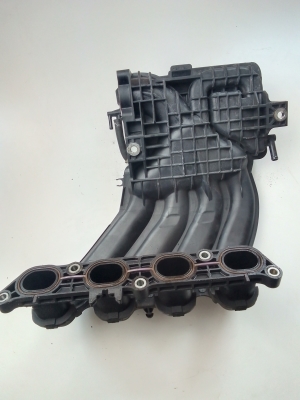  Exhaust manifold 