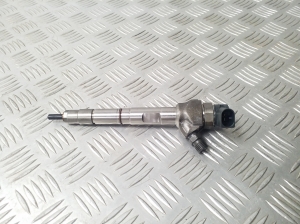  Fuel injector 