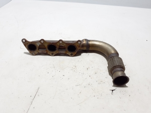  Exhaust manifold 