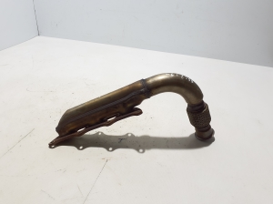  Exhaust manifold 