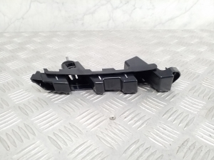  Rear bumper bracket 