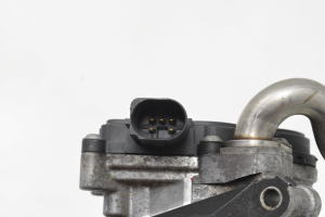  EGR valve 