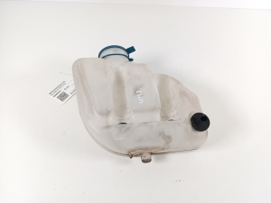  Windscreen washer tank front 