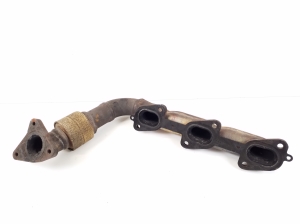  Exhaust manifold 