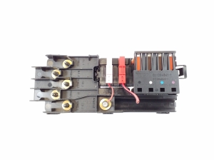  Fuse blocks 