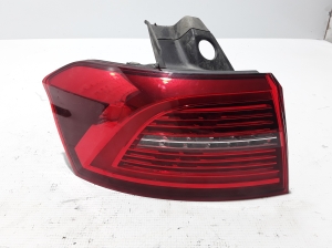  Rear corner lamp 