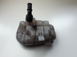  Tank for coolant 