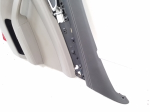  Upholstery of rear side doors 