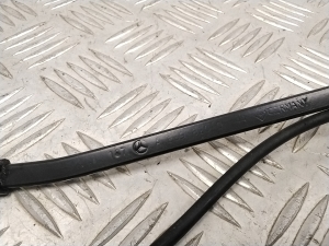  Windshield wiper blade 