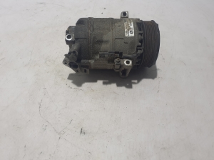  Air conditioner compressor 