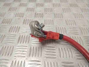  Das Kabel ist plus 