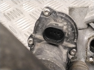  EGR valve 