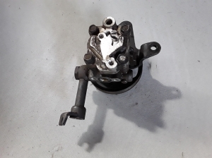  Power steering pump 