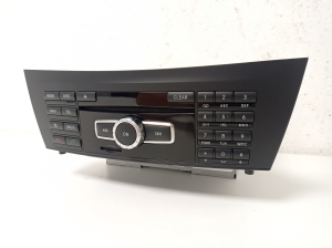  Radio / CD-Player / DVD-Player / Navigation 