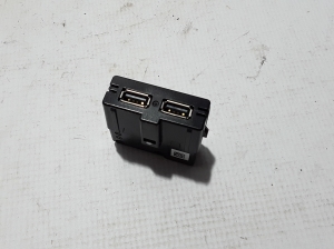  USB connection 