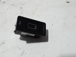  USB connection 