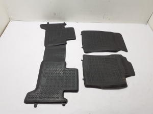  Interior mats 