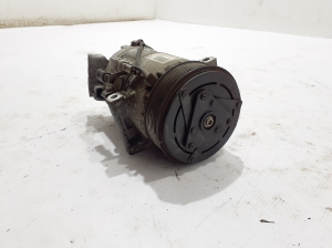  Air conditioner compressor 