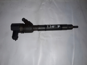  Fuel injector 