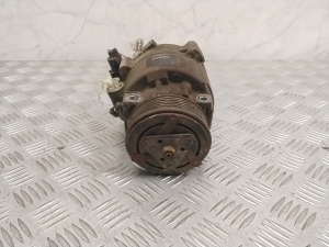  Air conditioner compressor 