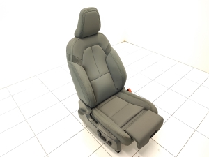  Front seat and its components 